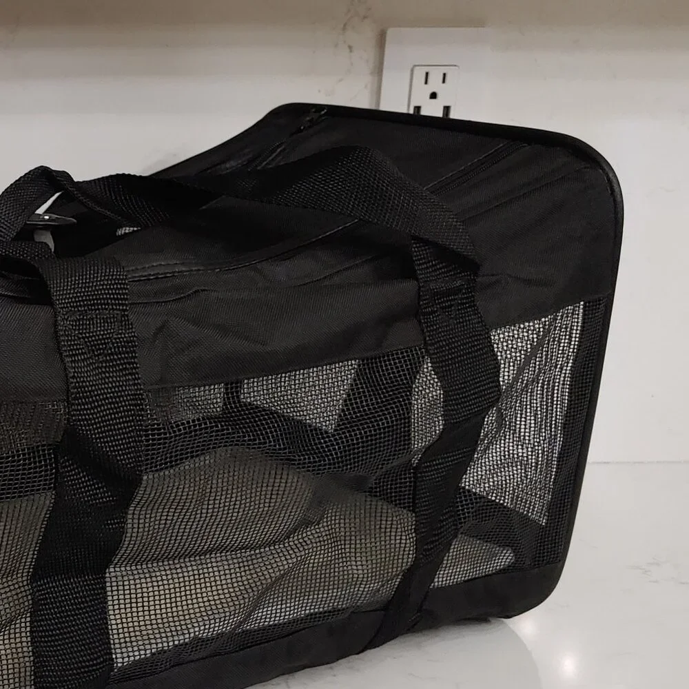 Pet carrier